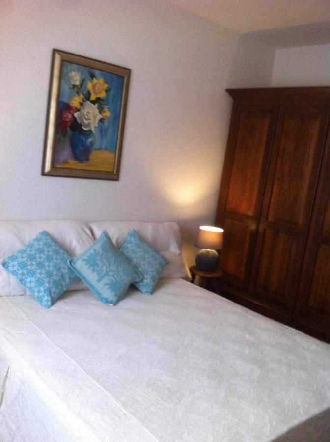 Brezza Di Mare Bed & Breakfast Сан Теодоро Екстериор снимка