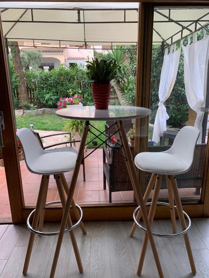Brezza Di Mare Bed & Breakfast Сан Теодоро Екстериор снимка