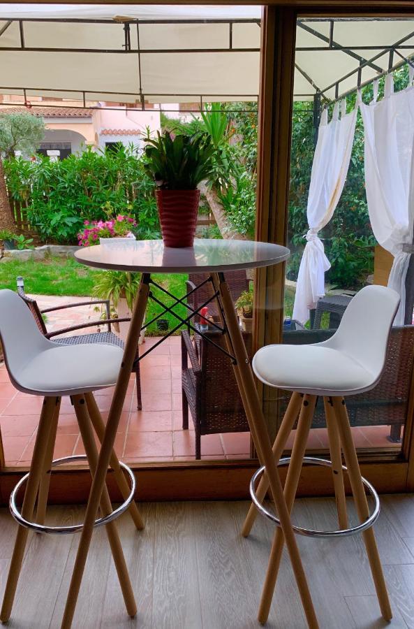 Brezza Di Mare Bed & Breakfast Сан Теодоро Екстериор снимка