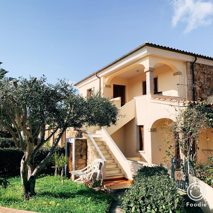 Brezza Di Mare Bed & Breakfast Сан Теодоро Екстериор снимка
